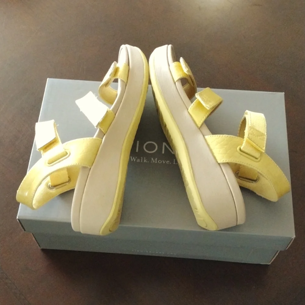 Vionic adjustable wedge sandals - Misty yellow size 7W NIB - Picture 10 of 16
